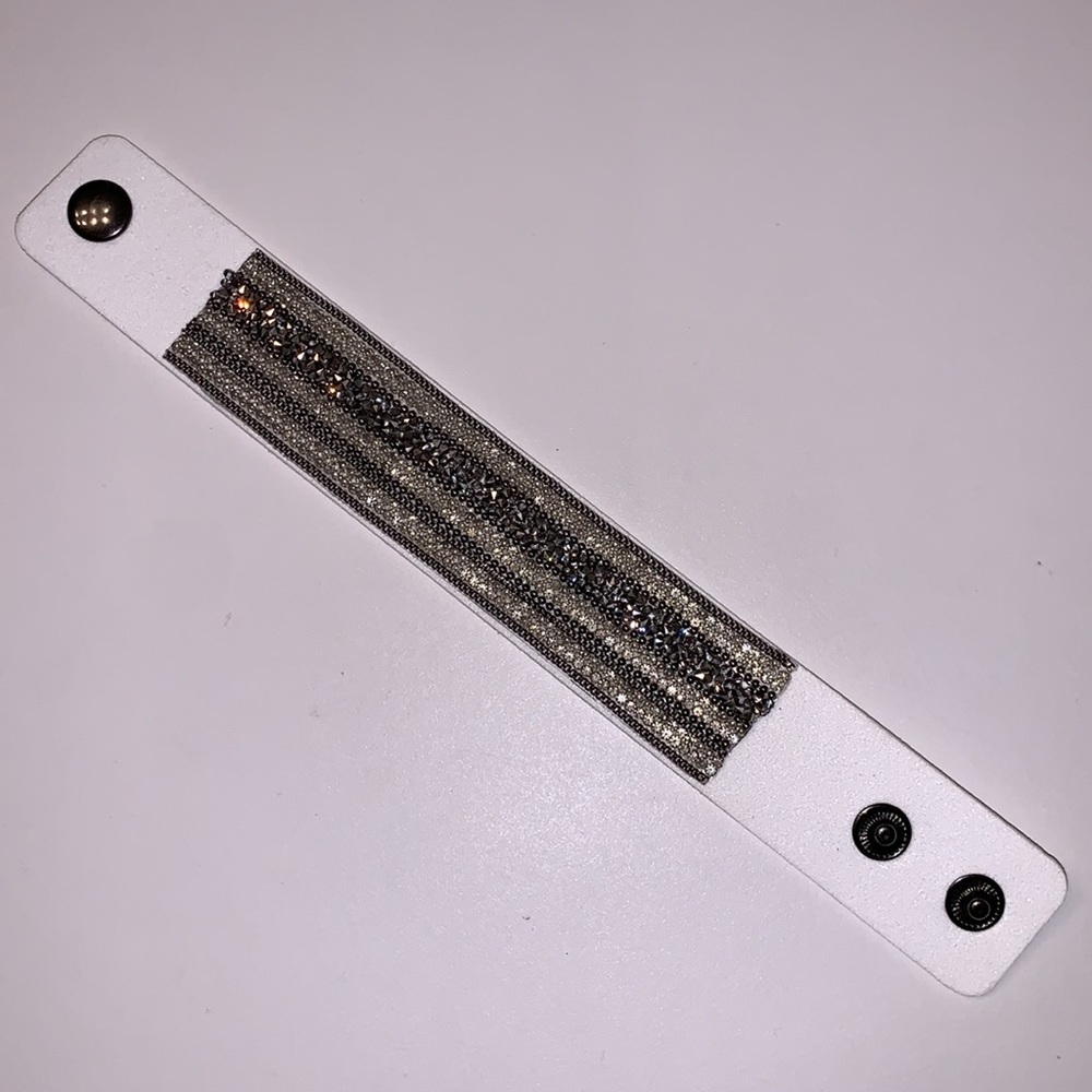 White Rock Band Bracelet - Picture 3 of 8